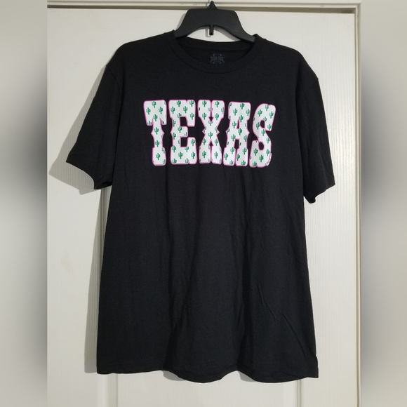 TEXAS TRUE THREADS GRAPHIC TEE SHIRT - Picture 1 of 3